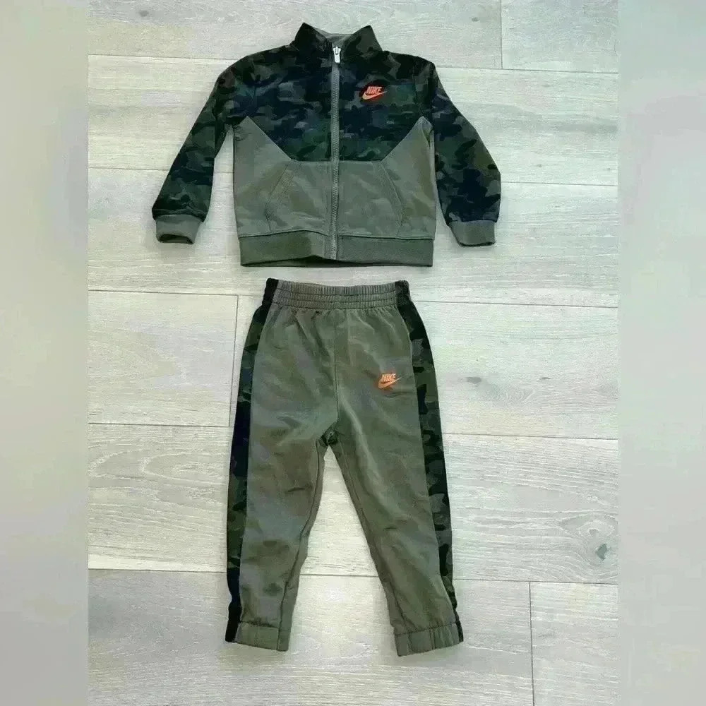 Nike baby Sportswear camo Tracksuit sz 24 months - Picture 2 of 6